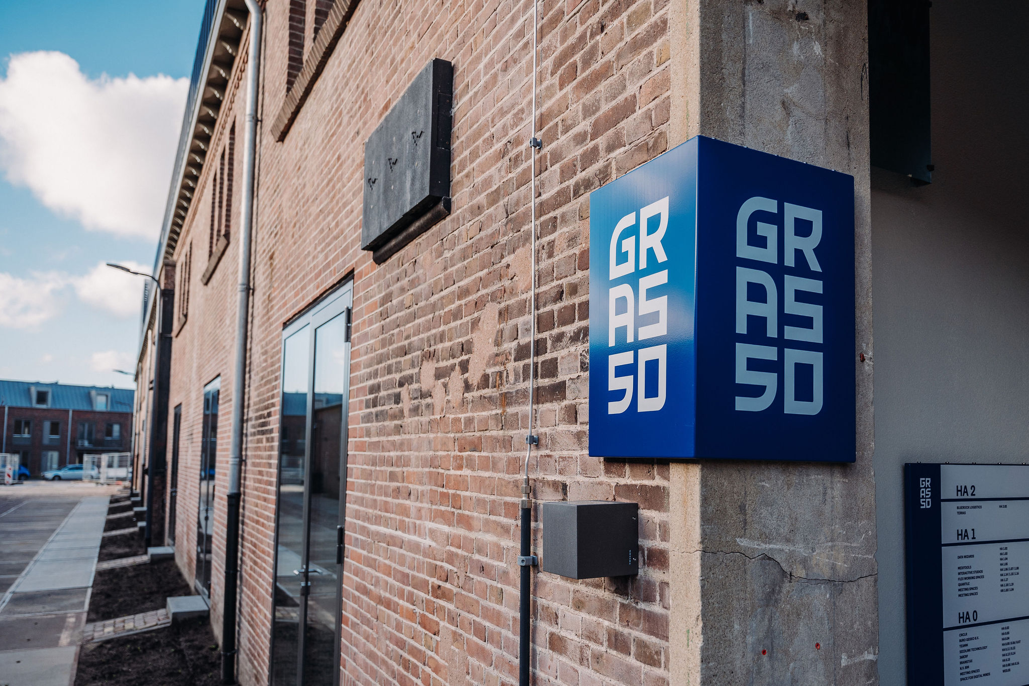 Contact Concrete Concepts